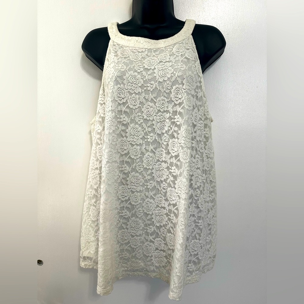 Torrid Size 1 White Lace Tank